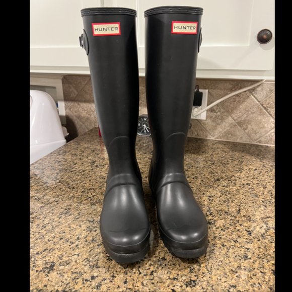 Women's Hunter Tall Black Matte Rain Boots Size 7 - Picture 2 of 10